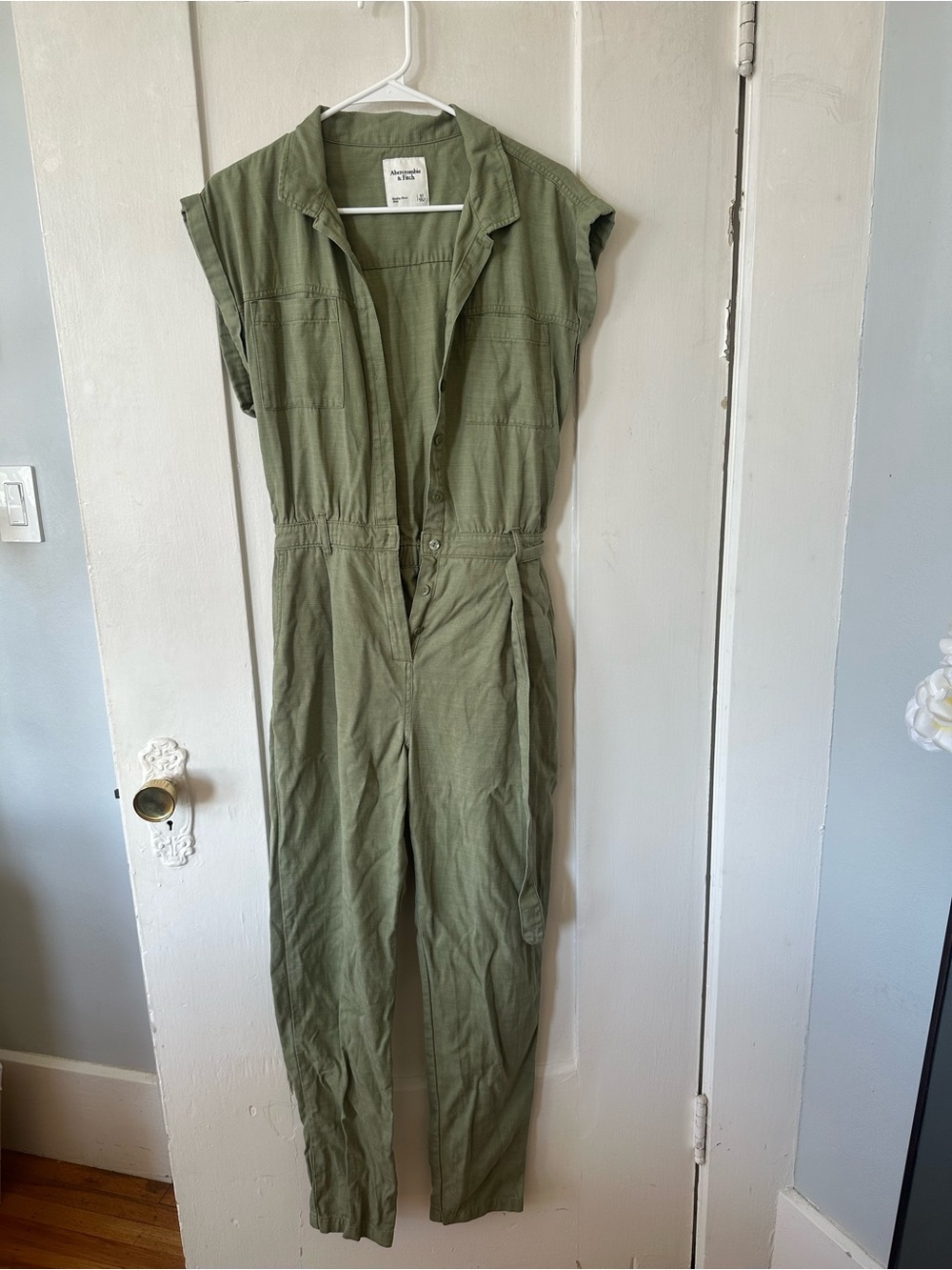 Abercrombie & Fitch Light Olive jumpsuit , size Small Tall